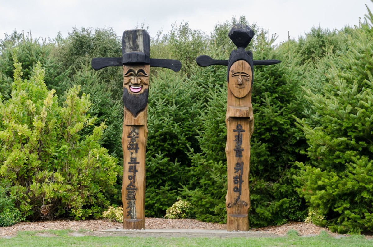 Sculptures At Halswell Quarry Park Discoverywall Nz