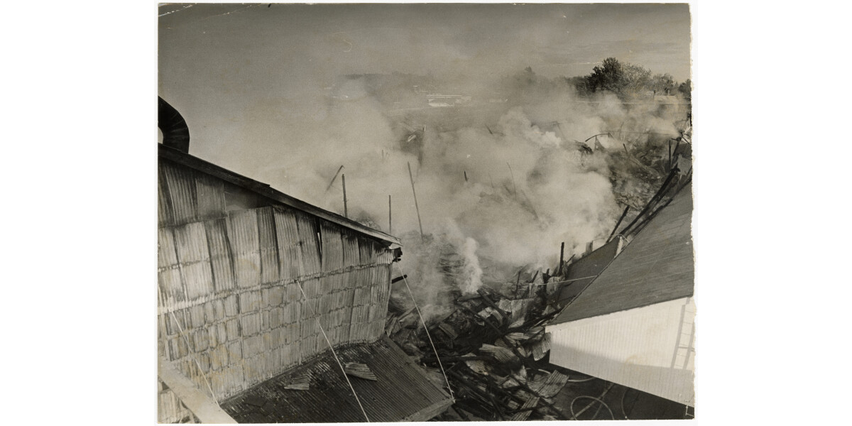 Fire at Fleming's flour mill discoverywall.nz