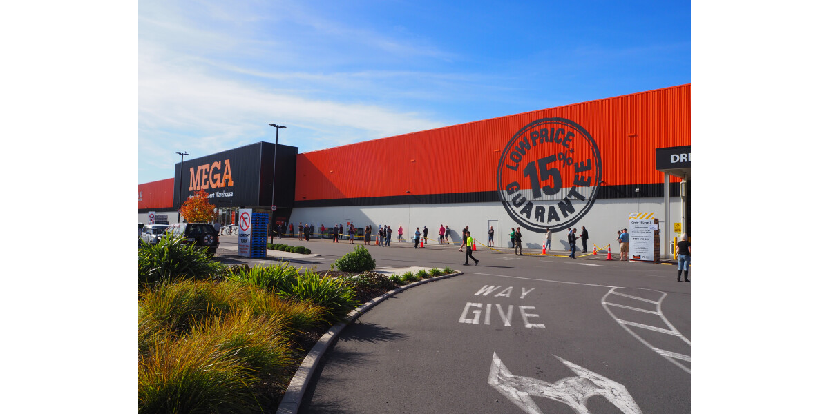 Line at Mitre10 Mega discoverywall.nz