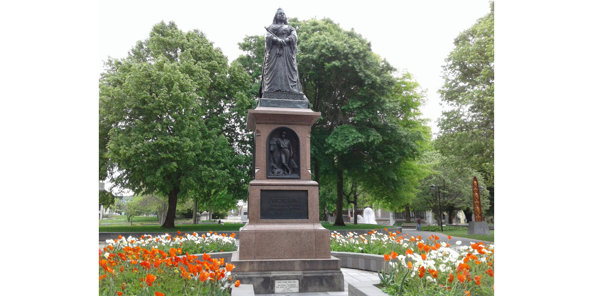 Queen Victoria Statue discoverywall.nz