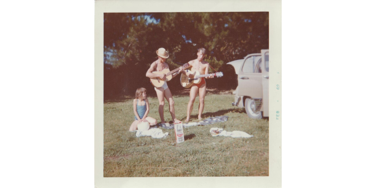 Picnic at Spencer Park discoverywall.nz