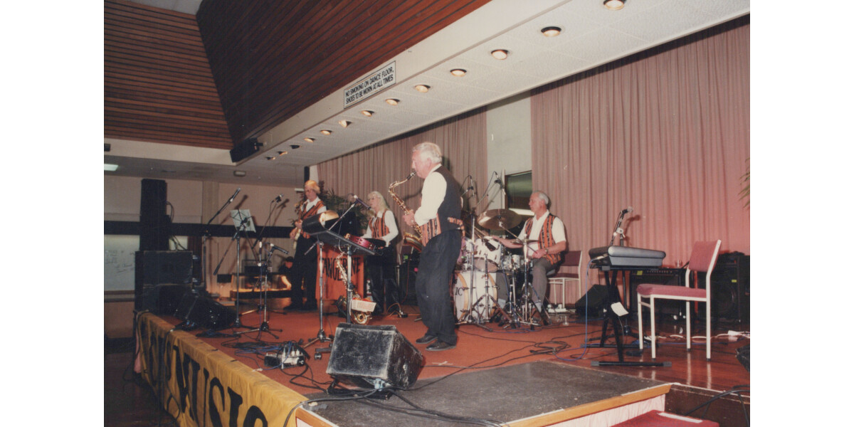 Music group “Tangerine” performing at the Richmond Club