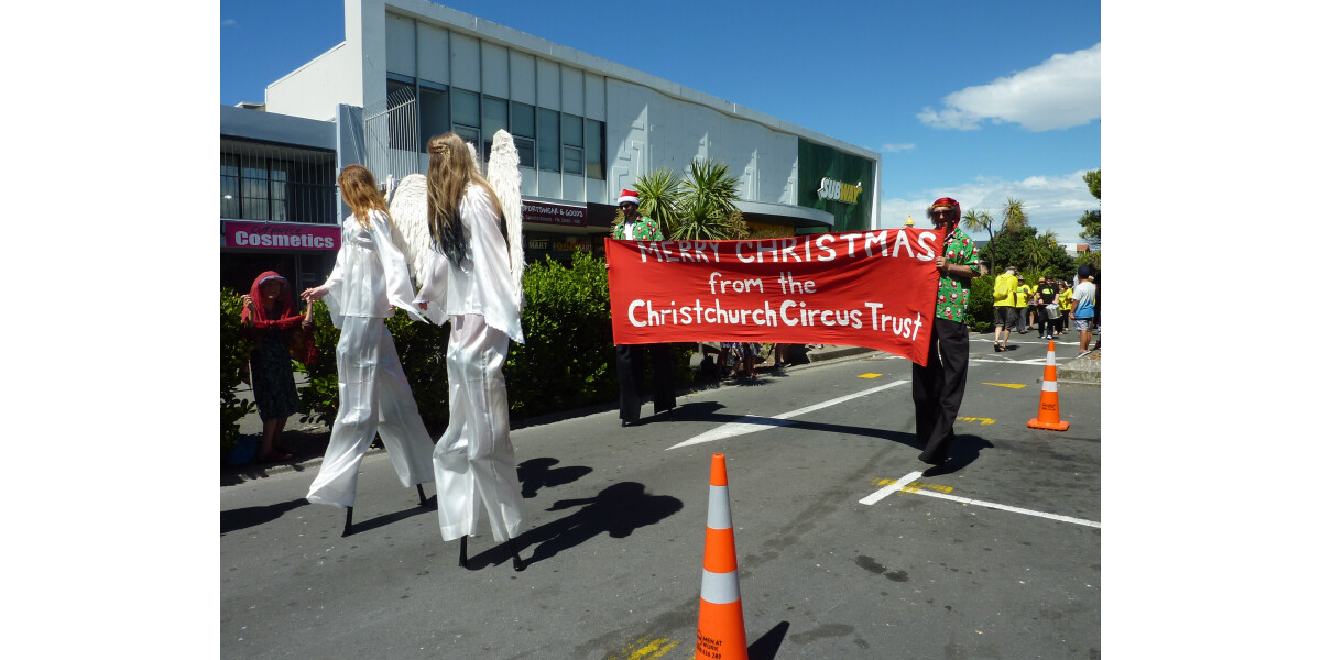 New Brighton Christmas parade discoverywall.nz