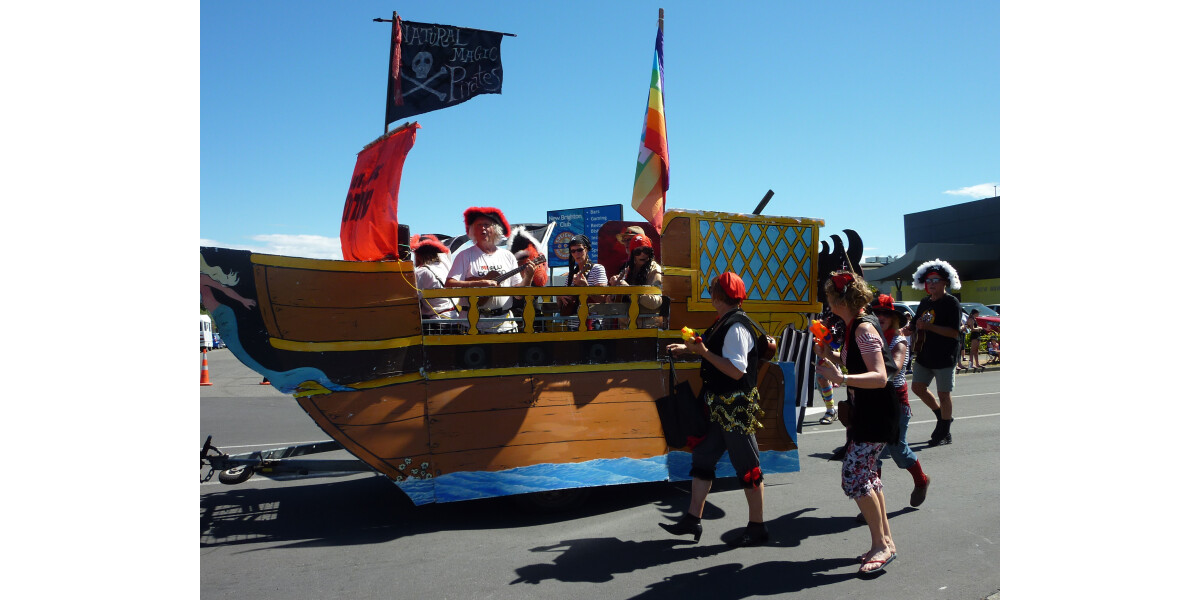 New Brighton Christmas parade discoverywall.nz