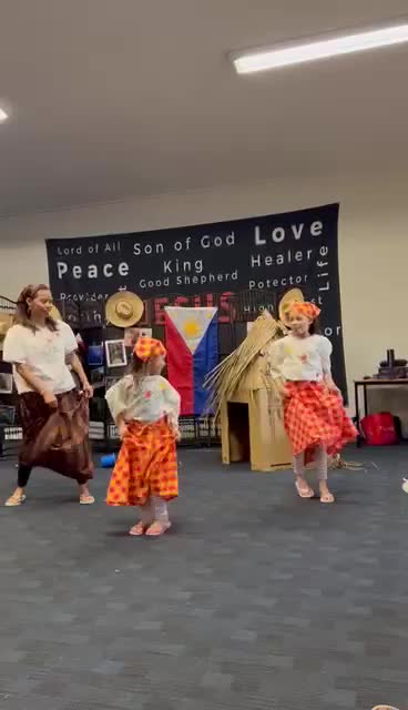 Itik-itik Filipino Dance | discoverywall.nz