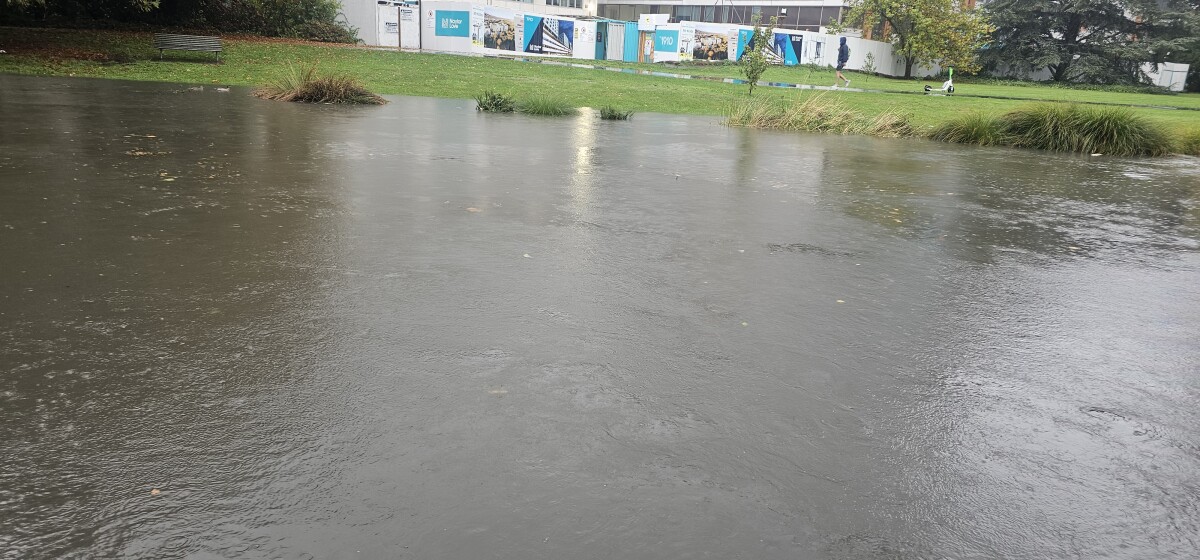 Flooding of the Avon River in the Botanic Gardens