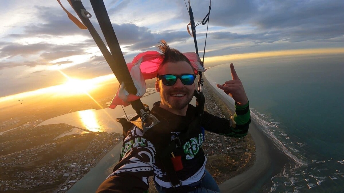 Sunset soaring above Southshore