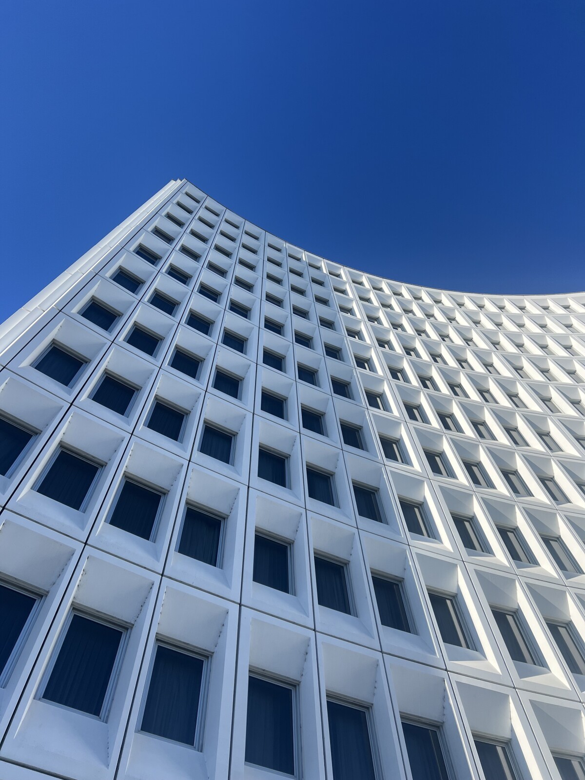 Hotel Distinction and sky