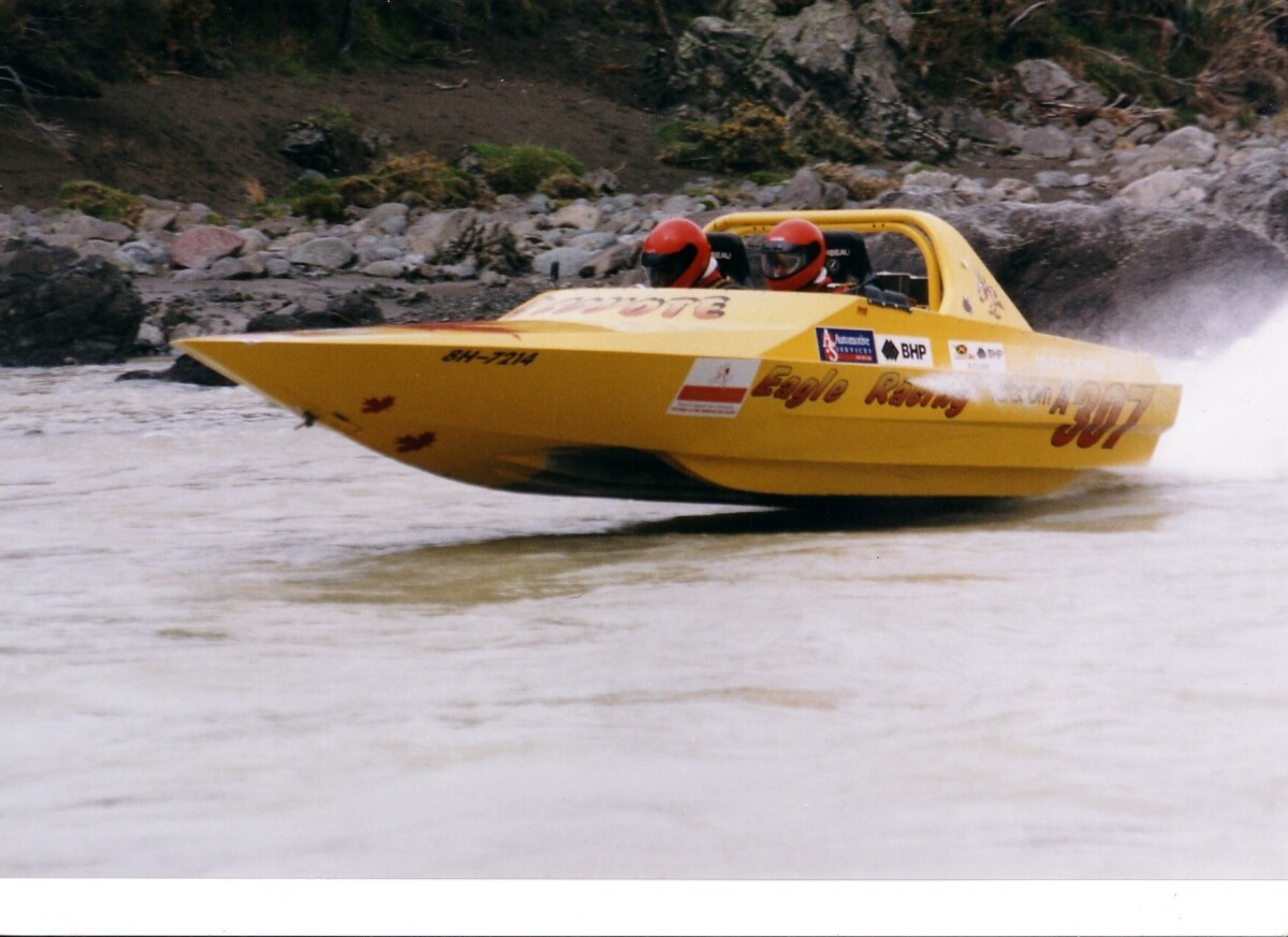 Rob Chrunyk racing a jetboat up the Waiau Gorge