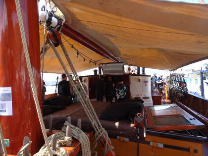 Going below on the Oosterschelde