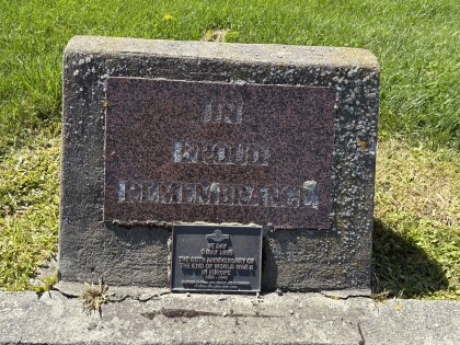 VE Day commemorative plaque