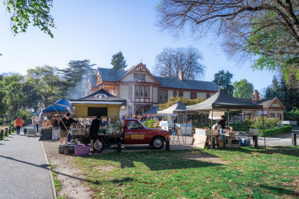 Riccarton House and Bush market