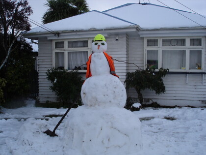 Safety-conscious snowman
