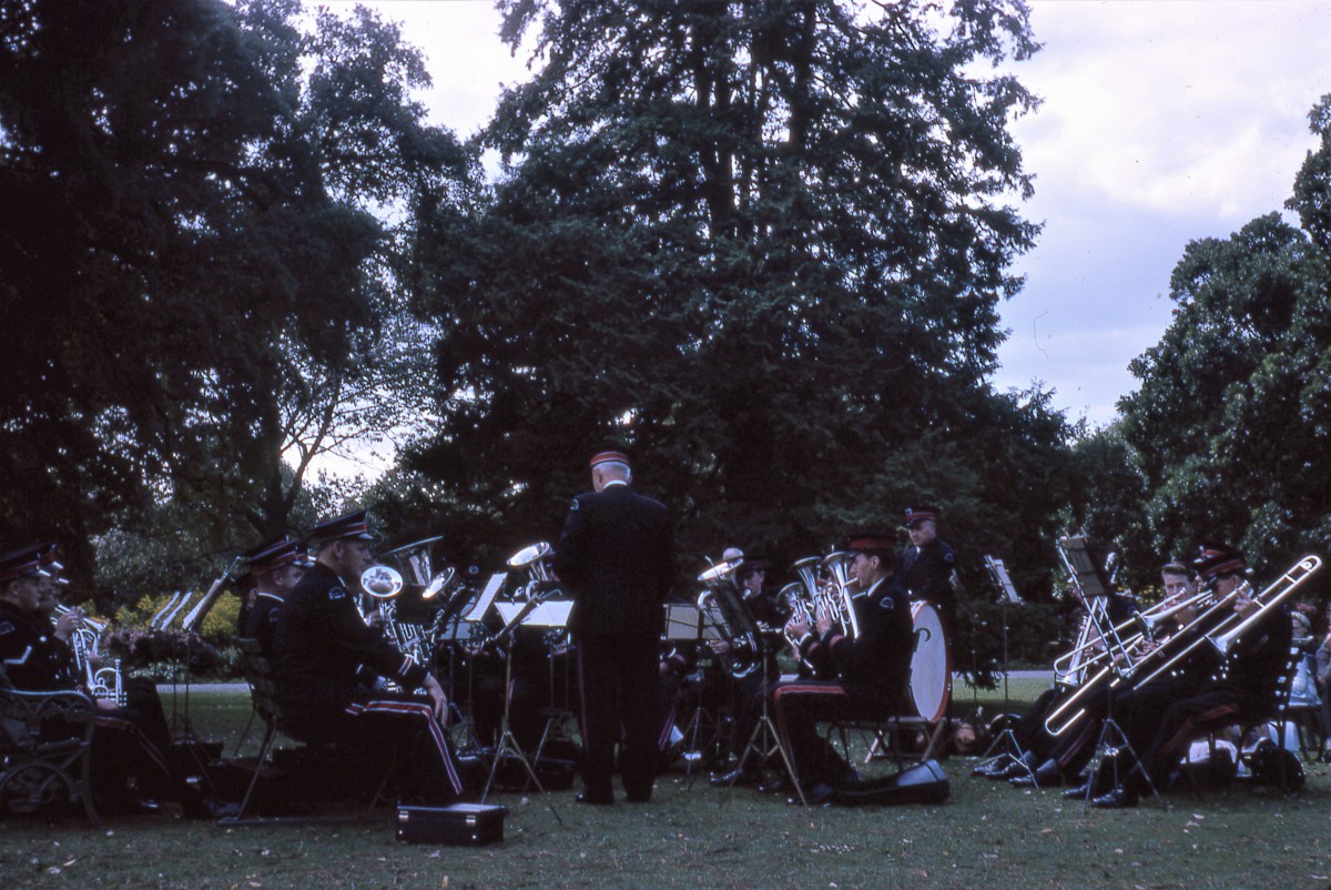 Brass band in Gardens discoverywall.nz