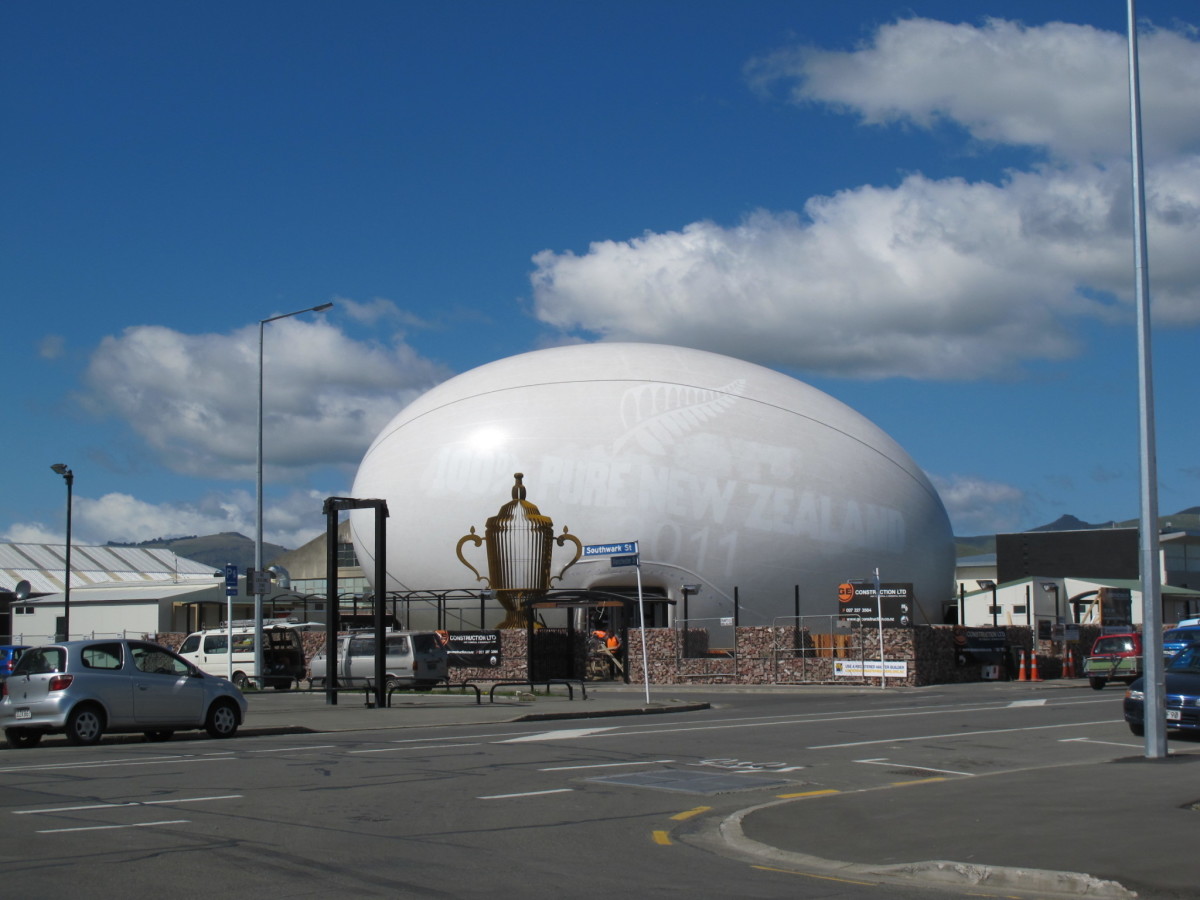 the-rugby-ball-bar-discoverywall-nz