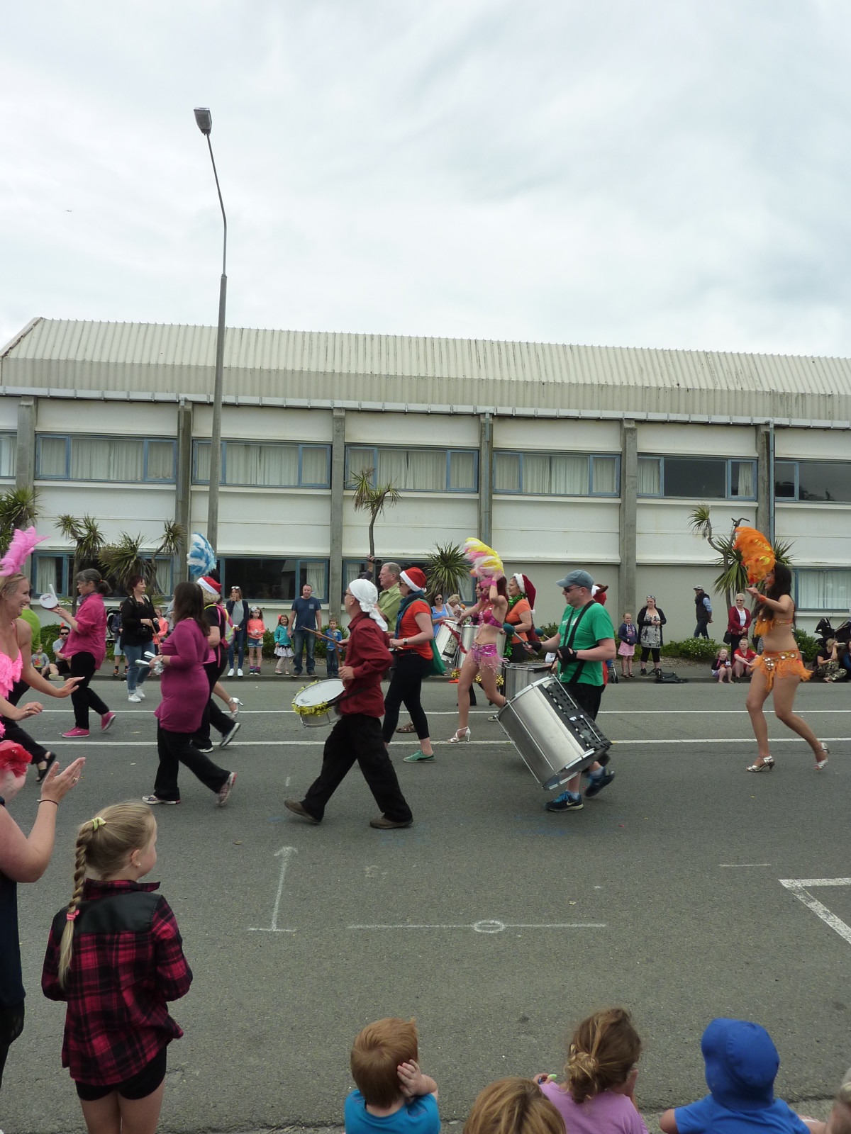 New Brighton Christmas parade, 2016 discoverywall.nz