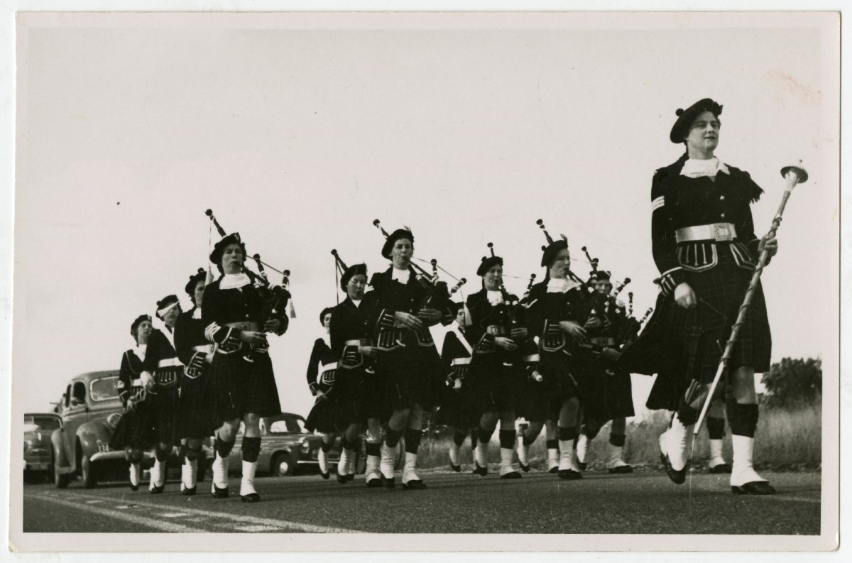 Ladies Highland Pipe Band on a sponsored walk to Ashburton