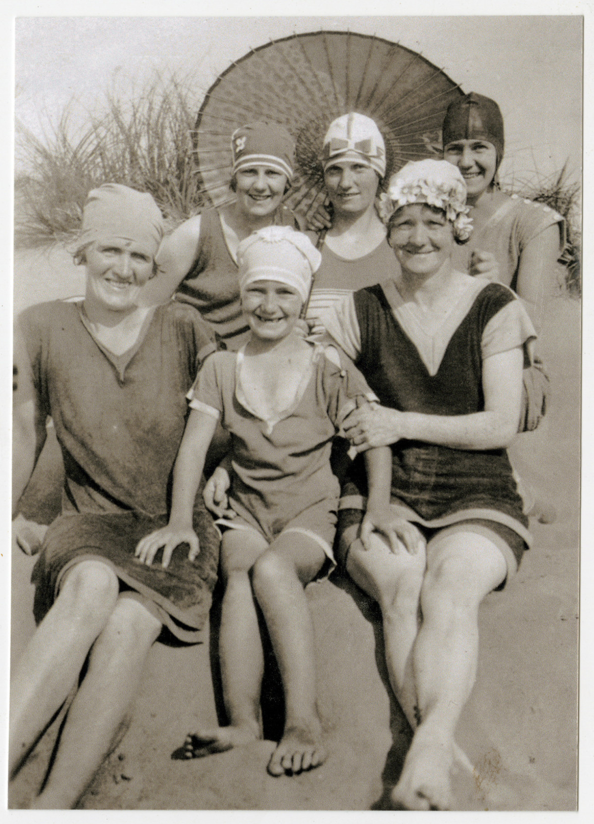 Bathing Beauties discoverywall.nz