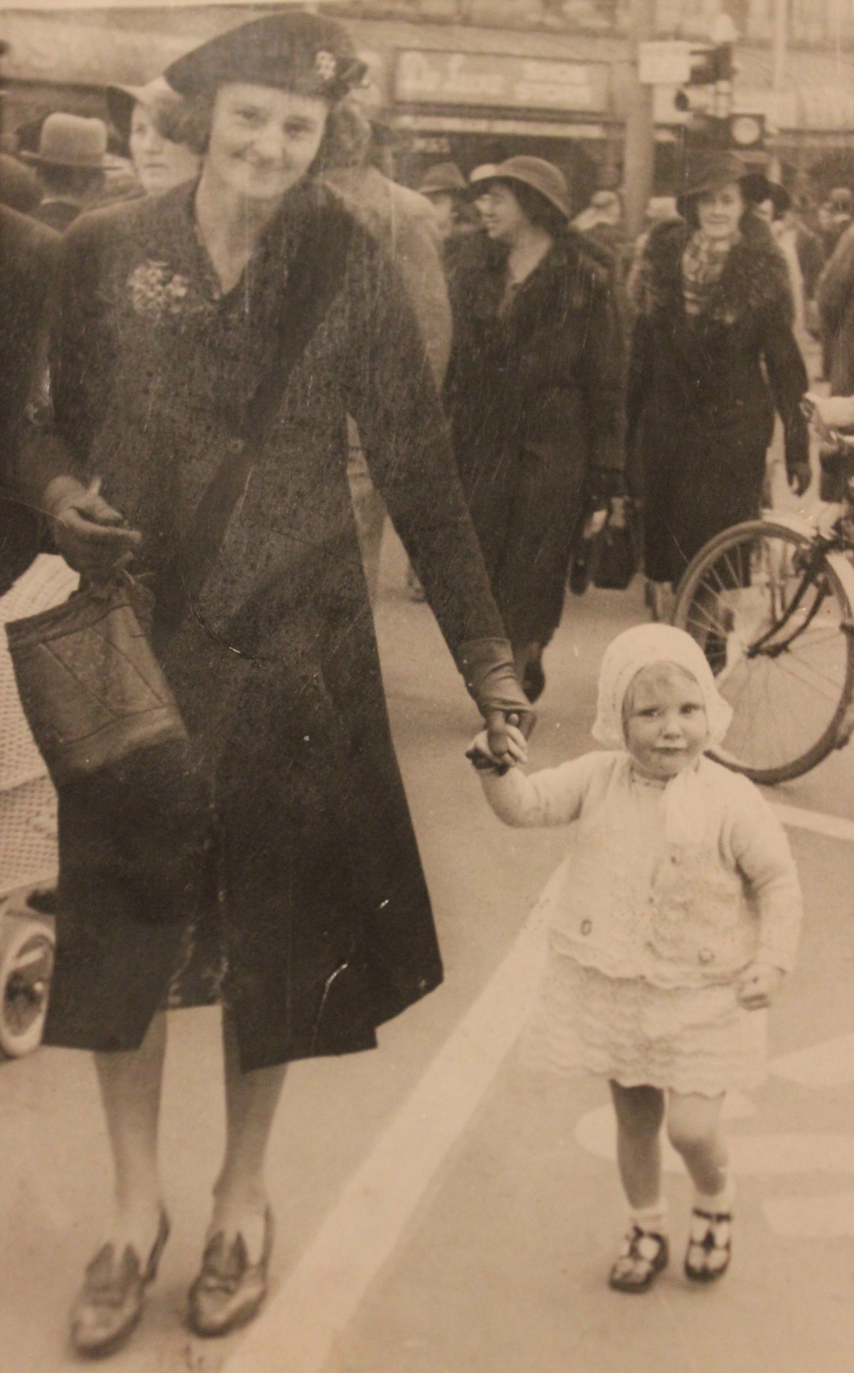 Mrs Myrtle Teague & her daughter Betty Teague in Cathedral Square ...